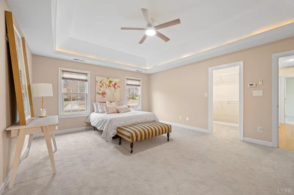 Listing photo on a Zillow Showcase card