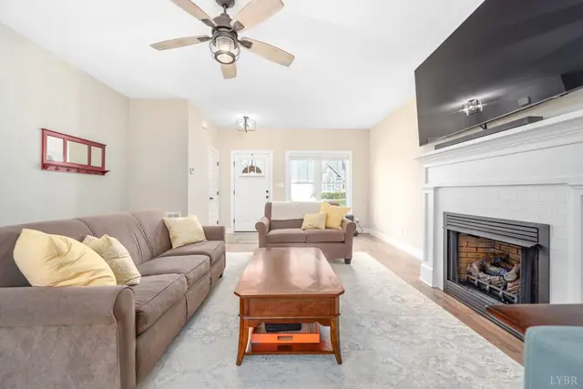 1051 Cobblestone Lane, Forest VA, listing photo 7 of 12