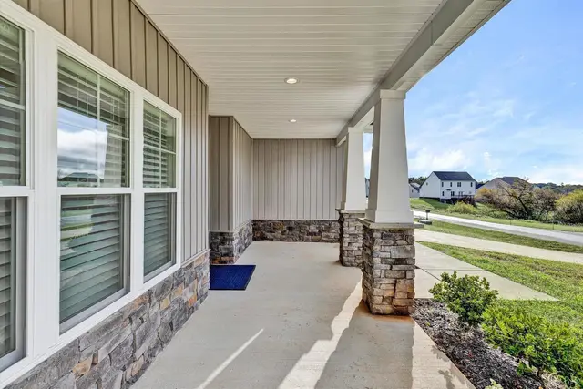 1059 Wild Fox Court, Lynchburg VA, listing photo 5 of 12