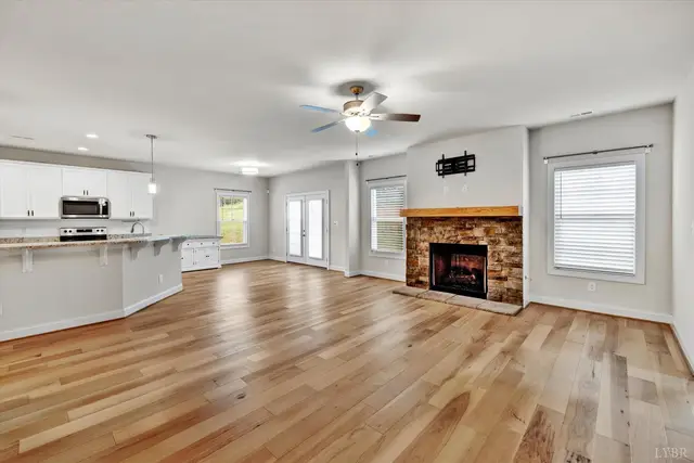 1059 Wild Fox Court, Lynchburg VA, listing photo 10 of 12