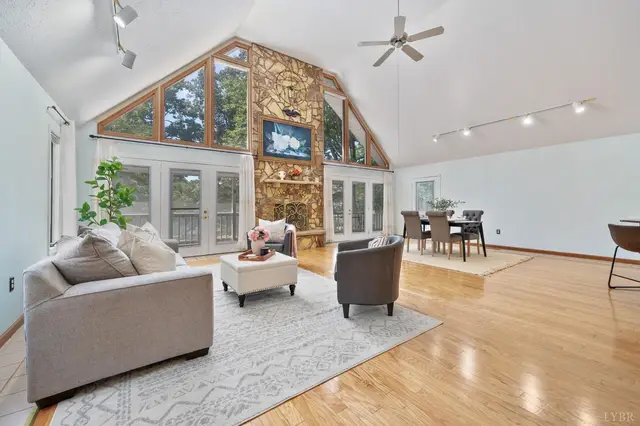 107 Waterview Circle, Forest VA, listing photo 8 of 12