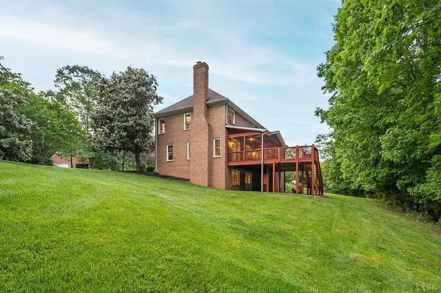 109 Lambeth Court, Lynchburg VA, listing photo 5 of 12