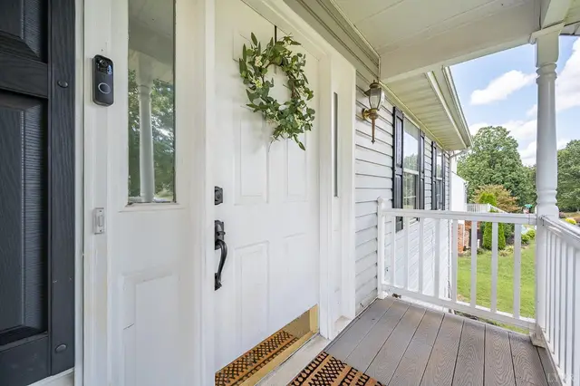 111 Willow Bend Drive, Lynchburg VA, listing photo 4 of 12