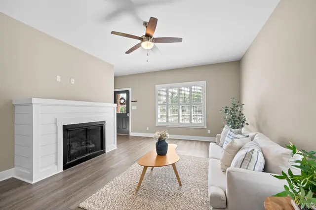 1119 Dodson Drive, Rustburg VA, listing photo 6 of 12