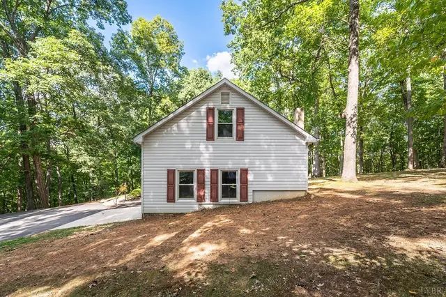 1149 Fleming Mountain Drive, Lynchburg VA, listing photo 8 of 12