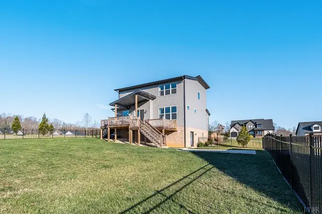 1172 Jefferson Meadows Drive, Forest VA, listing photo 7 of 12