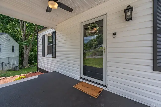 1229 Stratford Road, Lynchburg VA, listing photo 4 of 12