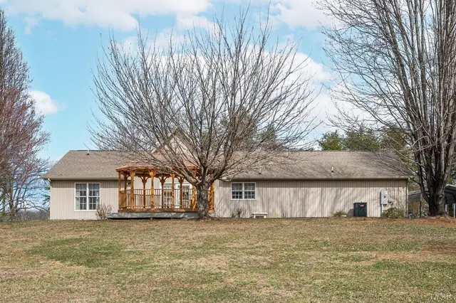 1247 Navigation Point, Goodview VA, listing photo 5 of 12