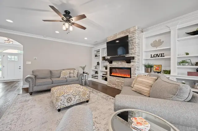 1249 Sleepy Oak Lane, Forest VA, listing photo 4 of 12