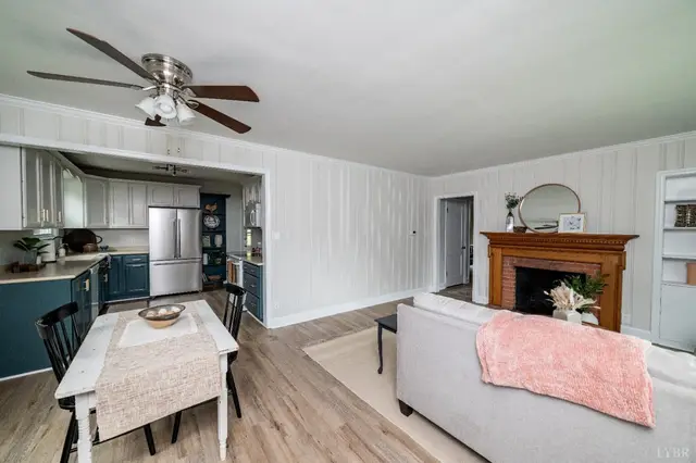 1305 Cherokee Avenue, Lynchburg VA, listing photo 4 of 12