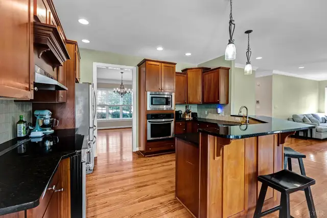134 Beacon Hill Place, Lynchburg VA, listing photo 6 of 12
