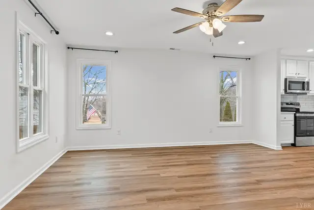 150 Oak Grove Drive, Madison Heights VA, listing photo 6 of 12