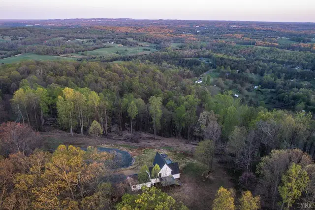 1520 Grassy Mountain Lane, Forest VA, listing photo 5 of 12
