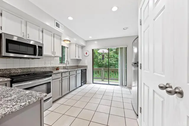 174 Sunset Ridge Road, Forest VA, listing photo 8 of 12