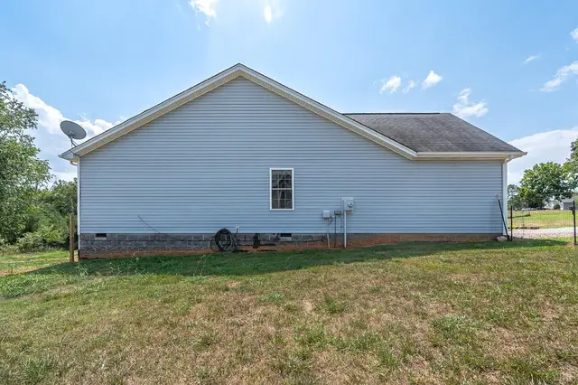 194 Oak Spring Lane, Madison Heights VA, listing photo 9 of 12
