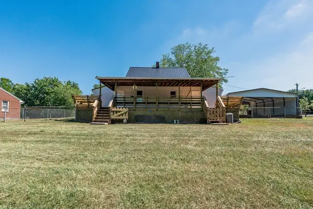 202 Longview Road, Hurt VA, listing photo 5 of 12