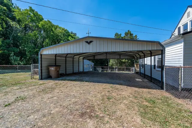 202 Longview Road, Hurt VA, listing photo 7 of 12