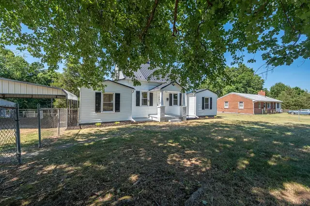 202 Longview Road, Hurt VA, listing photo 8 of 12