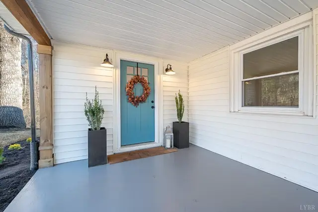 2033 Langhorne Road, Lynchburg VA, listing photo 9 of 12