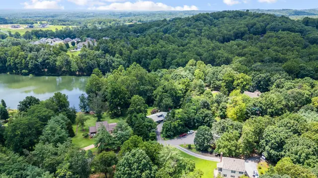 210 Huntingwood Boulevard, Lynchburg VA, listing photo 4 of 12