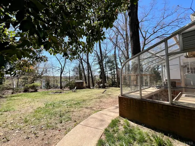 2118 Westerly Drive, Lynchburg VA, listing photo 5 of 12