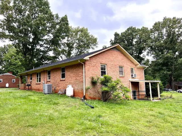 214 Blue Ridge Lane, Amherst VA, listing photo 4 of 12