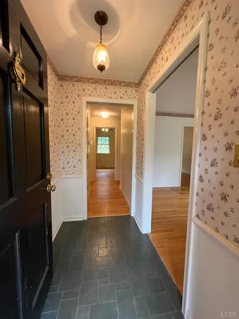 214 Blue Ridge Lane, Amherst VA, listing photo 6 of 12