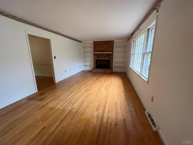 214 Blue Ridge Lane, Amherst VA, listing photo 7 of 12