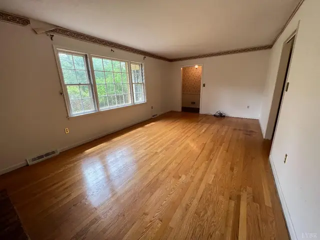 214 Blue Ridge Lane, Amherst VA, listing photo 9 of 12