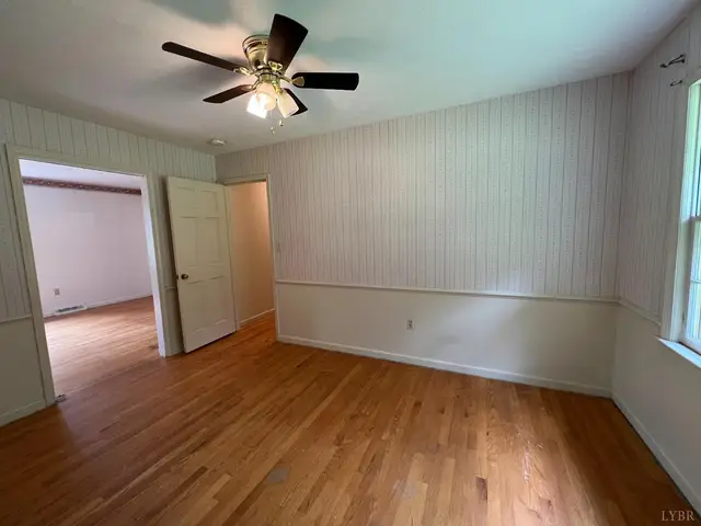 214 Blue Ridge Lane, Amherst VA, listing photo 10 of 12