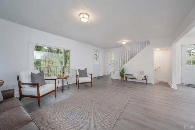 223 7th Street, Madison Heights VA, listing photo 5 of 12