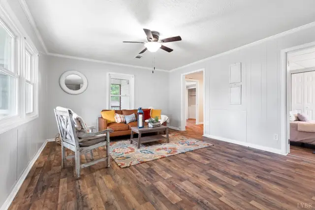 2401 Otey Street, Lynchburg VA, listing photo 5 of 12