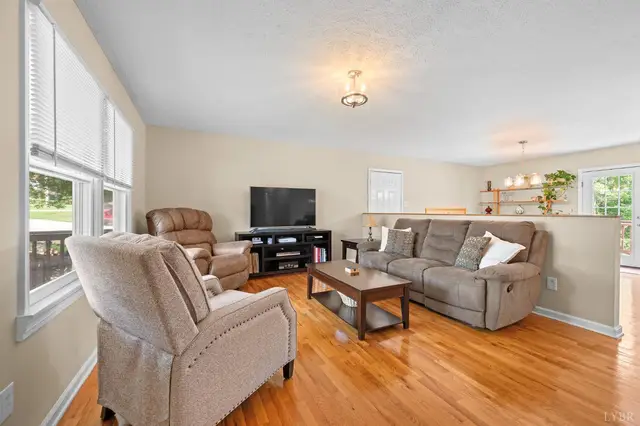 259 Crescent Lane, Monroe VA, listing photo 4 of 12