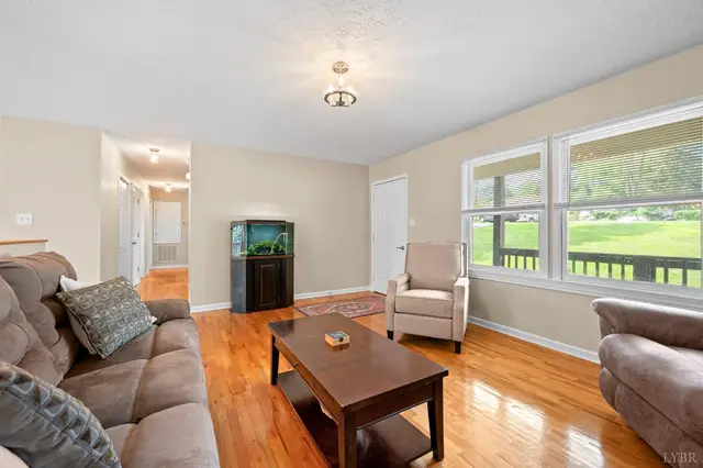 259 Crescent Lane, Monroe VA, listing photo 6 of 12