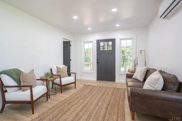 2808 Raleigh Street, Lynchburg VA, listing photo 4 of 12