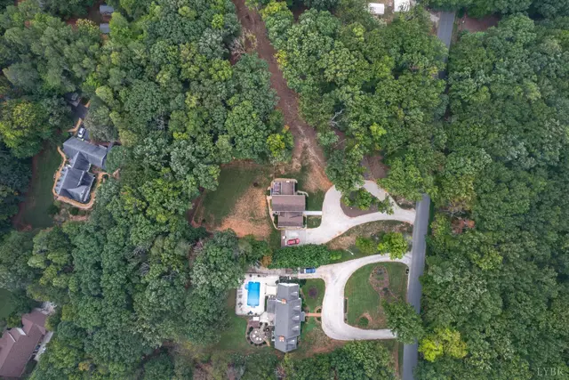 Overhead aerial view of the house and wooded surroundings at 2842 Chilton Road, Appomattox VA