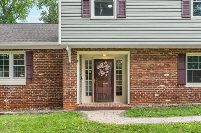 3004 Ravenwood Drive, Lynchburg VA, listing photo 4 of 12