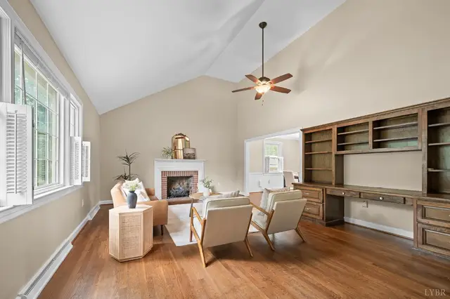 3004 Ravenwood Drive, Lynchburg VA, listing photo 7 of 12