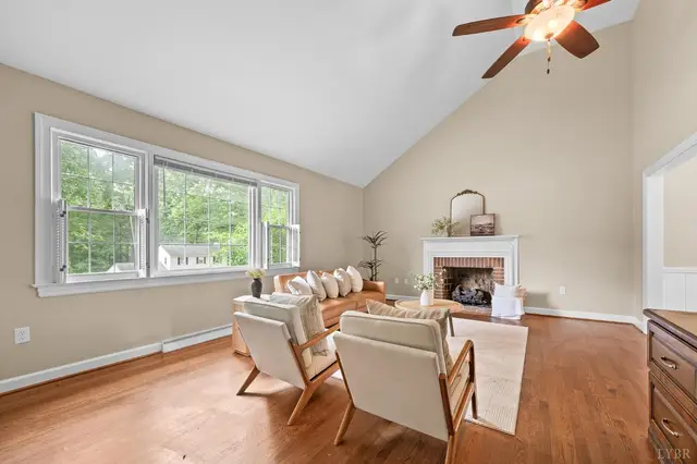 3004 Ravenwood Drive, Lynchburg VA, listing photo 8 of 12