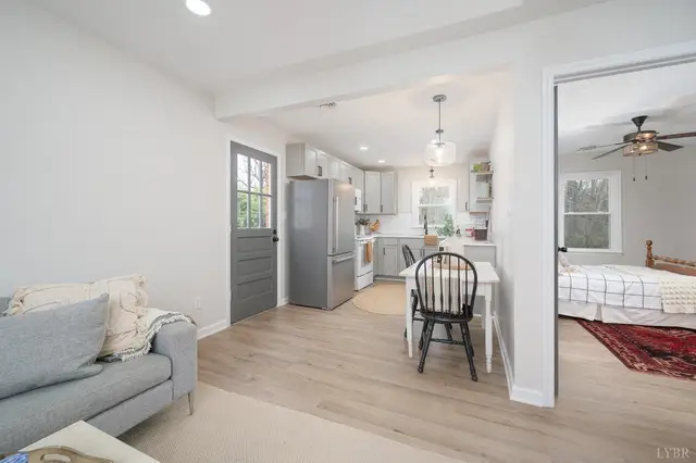 317 Warren Avenue, Lynchburg VA, listing photo 6 of 12