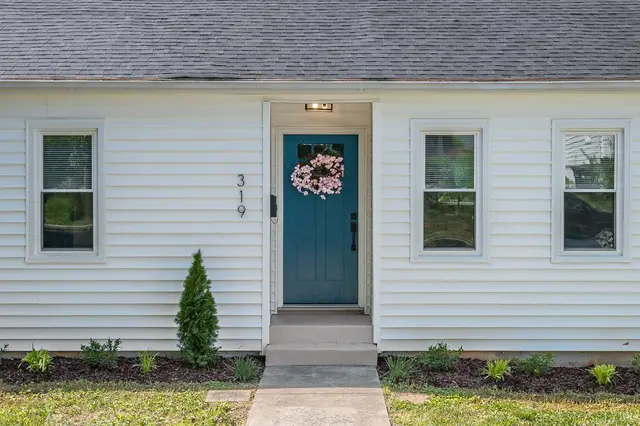 319 Warren Avenue, Lynchburg VA, listing photo 4 of 12