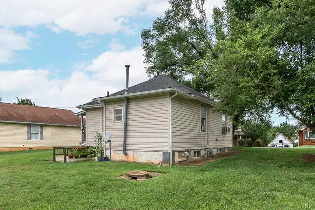 3243 Maryland Avenue, Lynchburg VA, listing photo 5 of 12