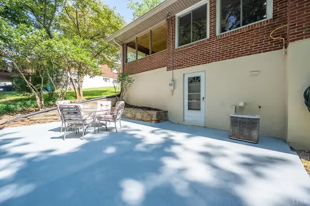 3432 Landon Street, Lynchburg VA, listing photo 4 of 12