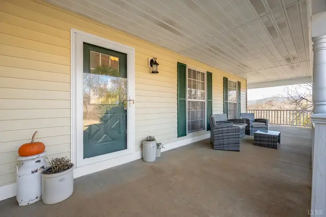 3520 Roaring Run Road, Goode VA, listing photo 4 of 12