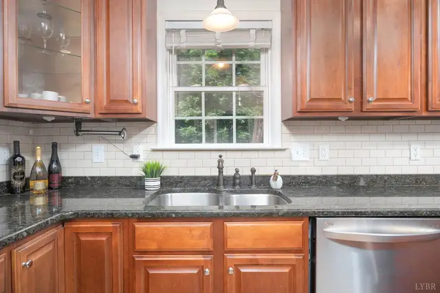 421 Harvest Court, Lynchburg VA, listing photo 9 of 12