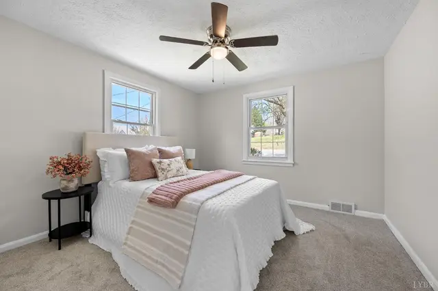 4525 Brooklawn Circle, Lynchburg VA, listing photo 6 of 12