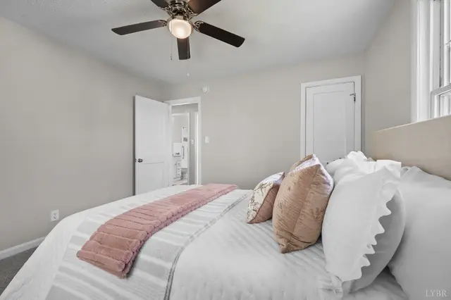 4525 Brooklawn Circle, Lynchburg VA, listing photo 7 of 12
