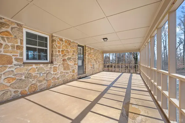520 Old Trents Ferry Road, Lynchburg VA, listing photo 5 of 12