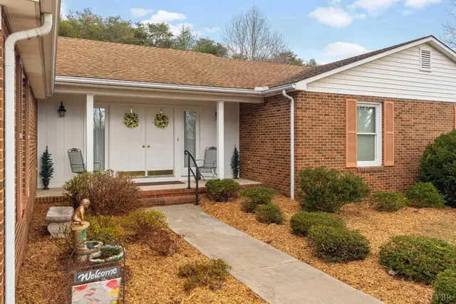56 Whispering Pine Circle, Altavista VA, listing photo 4 of 12