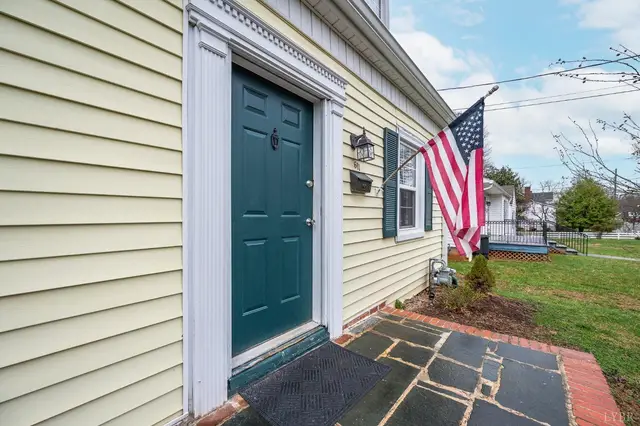 611 Riverside Drive, Lynchburg VA, listing photo 4 of 12